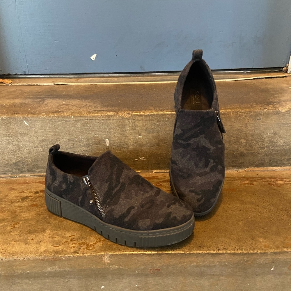 SOUL Naturalizer Black Camouflage Sneakers